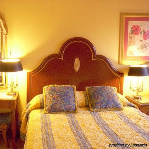 Golden Green Hotel By Oyo Charlotte Quarto foto